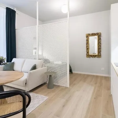 7 Apartment *